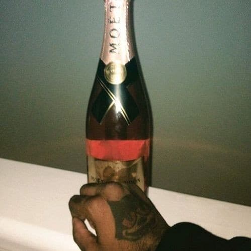 Blood Red Moet cover