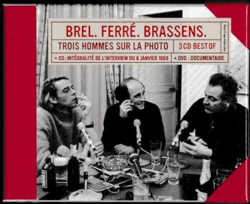 Trois hommes sur la photo cover