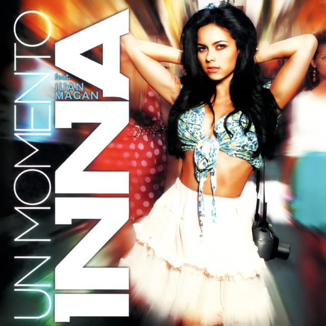 Un Momento cover