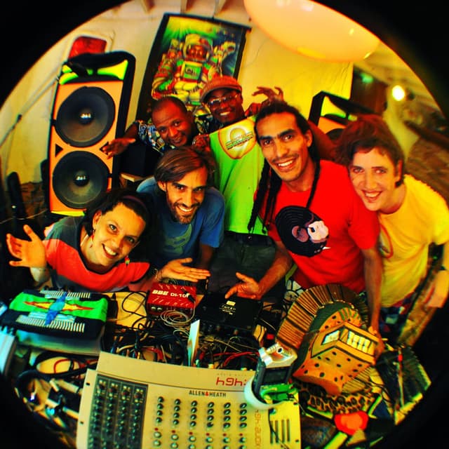 El Botón del Pantalón cover