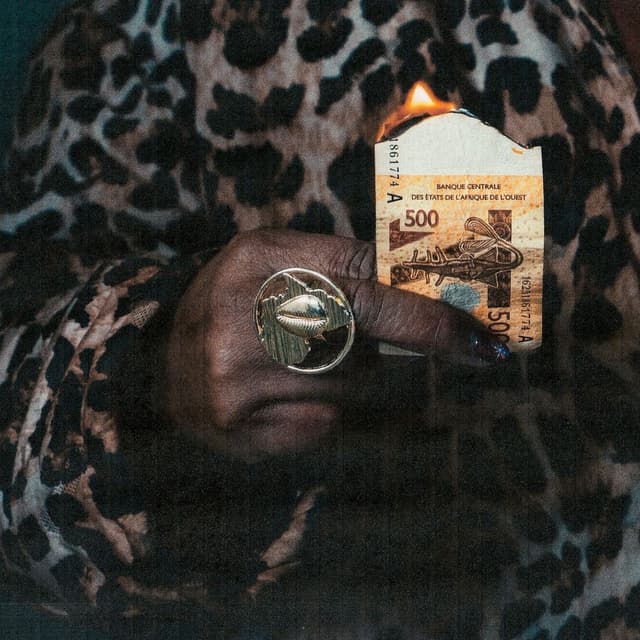 Retour aux pyramides cover