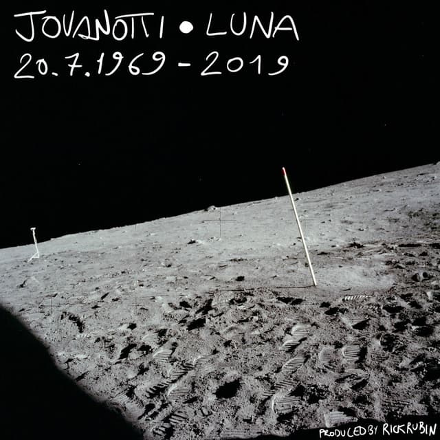 Luna cover