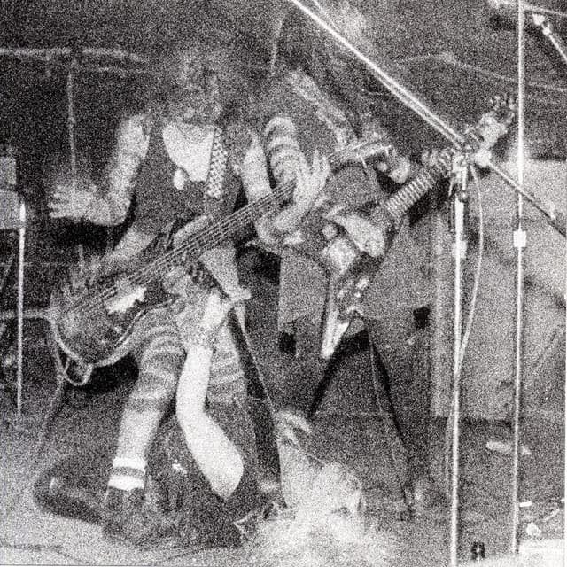 L7 cover