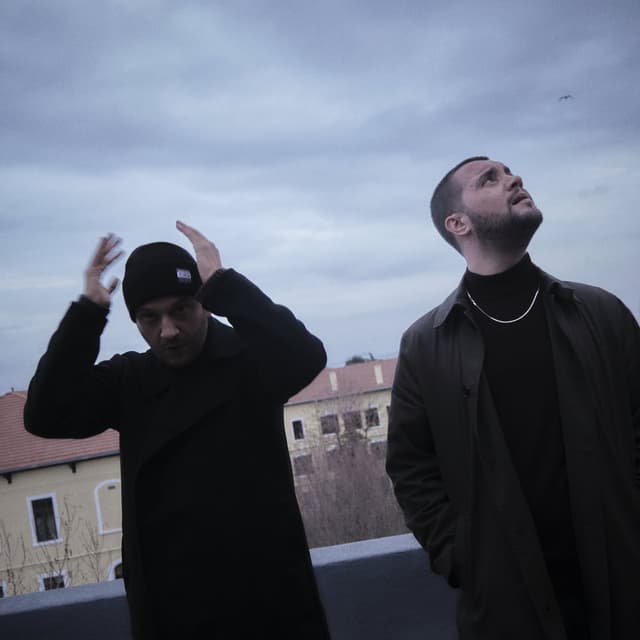 Tuhaf Hikaye cover