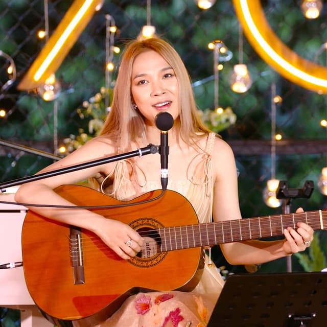 Chuyện Hiển Nhiên (Live) cover