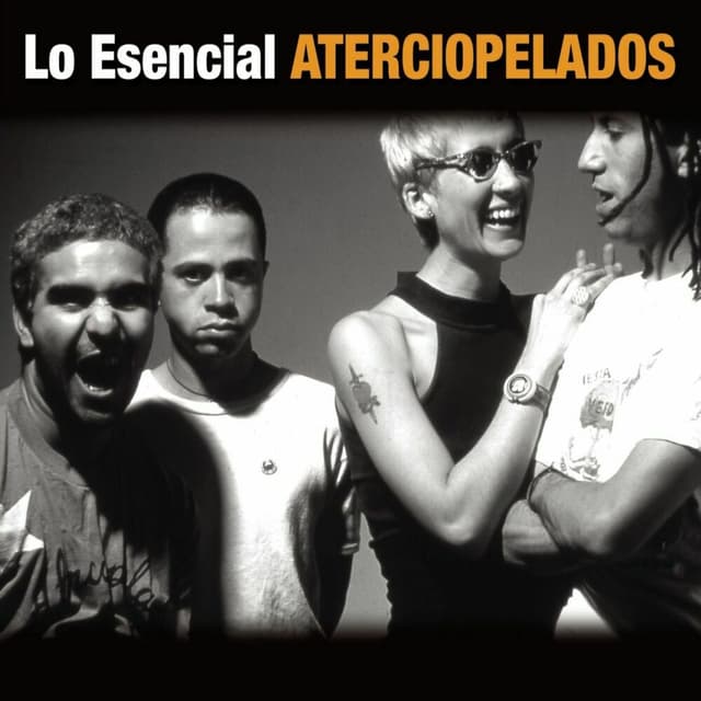 Lo Esencial cover